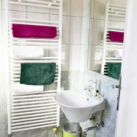 Sobe - Stremljan Ljubljana 3*